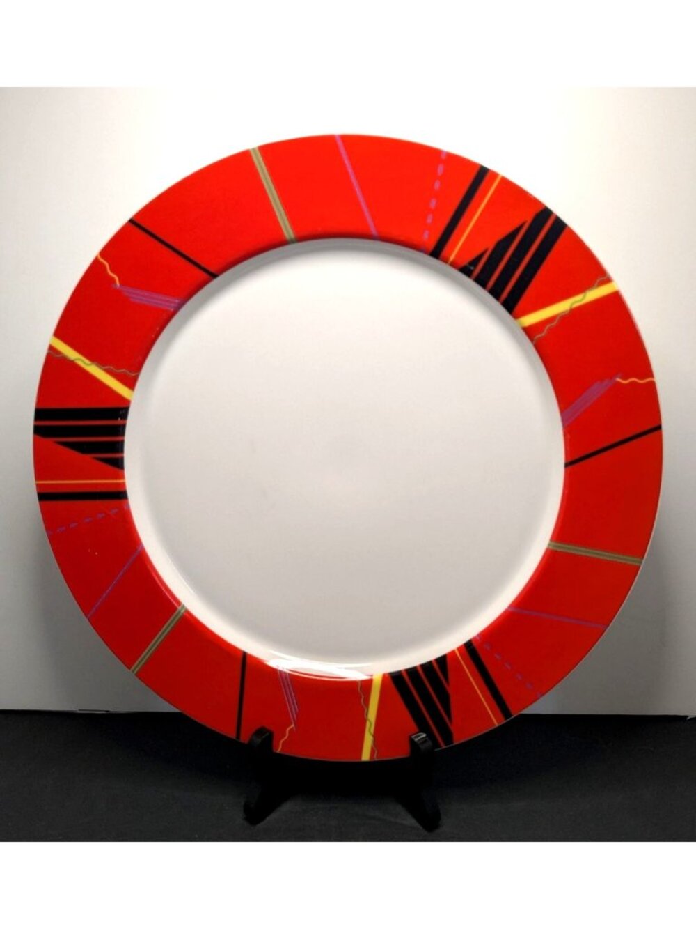 Studio Nova Jazz Red Plate Larry Laslo Memphis 1980s Postmodern Ceramic 12"